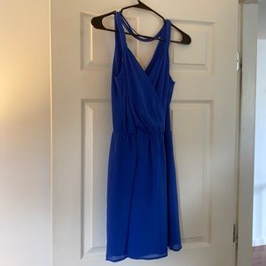 V neck dress with with elastic waist